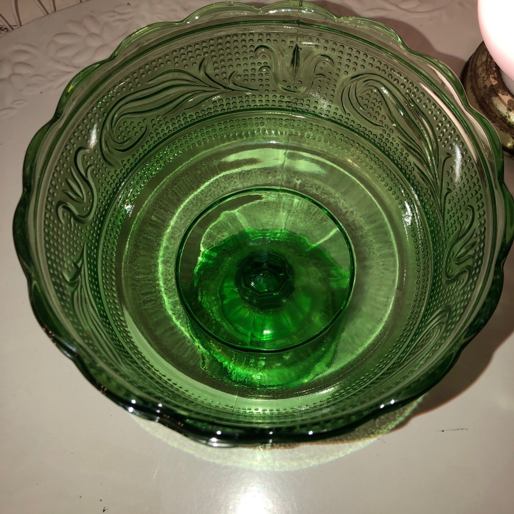 Vintage E D Brody green bowl